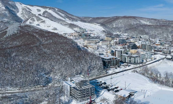 INTUITION Niseko Luxury 3 Bedroom 2-Key Apartment #311/312 SOLD